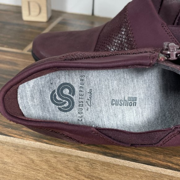 Clarks Caddell Denali Women's Size 6 Shoes Burgundy Zip Comfort Wedge Loafer - Picture 9 of 14
